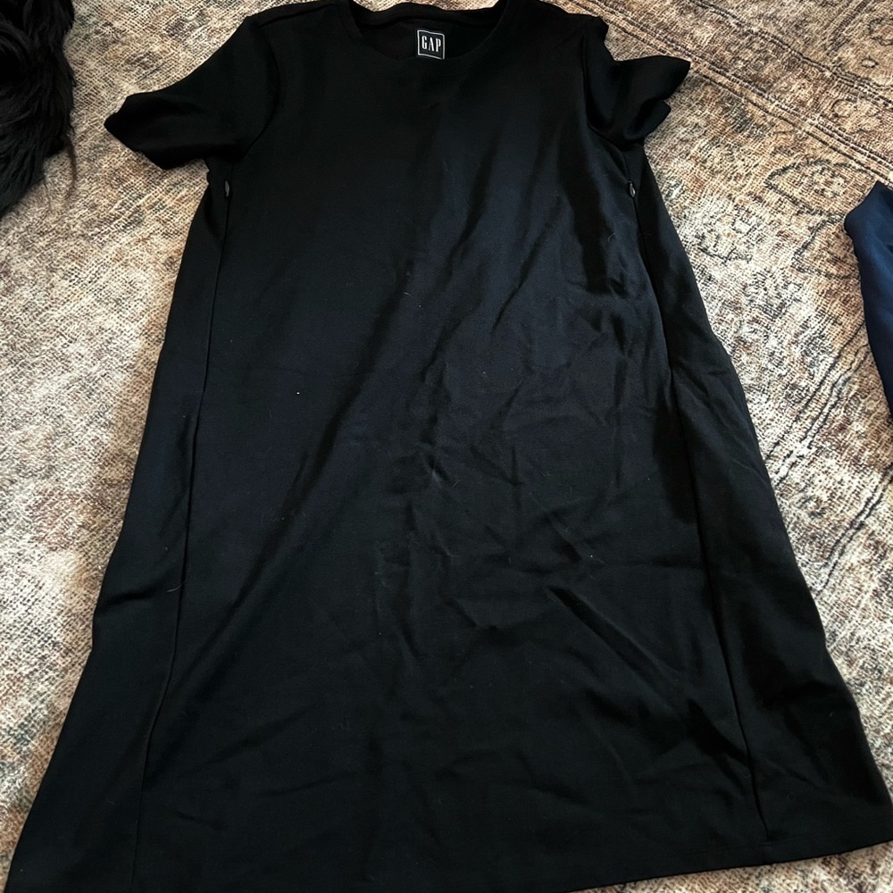 GAP Maternity/Nursing Black A-Line Dress Casual Crew Neck Short Sleeve Size Med